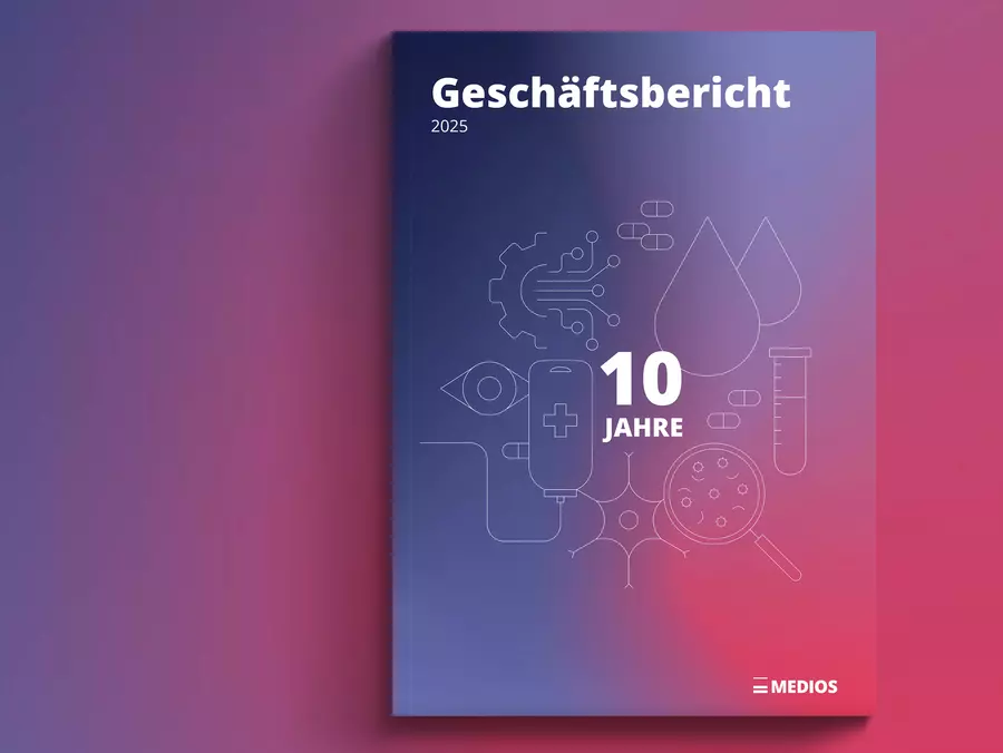 Teaser: Foto: Medios: Cover des Geschäftsberichts 2019