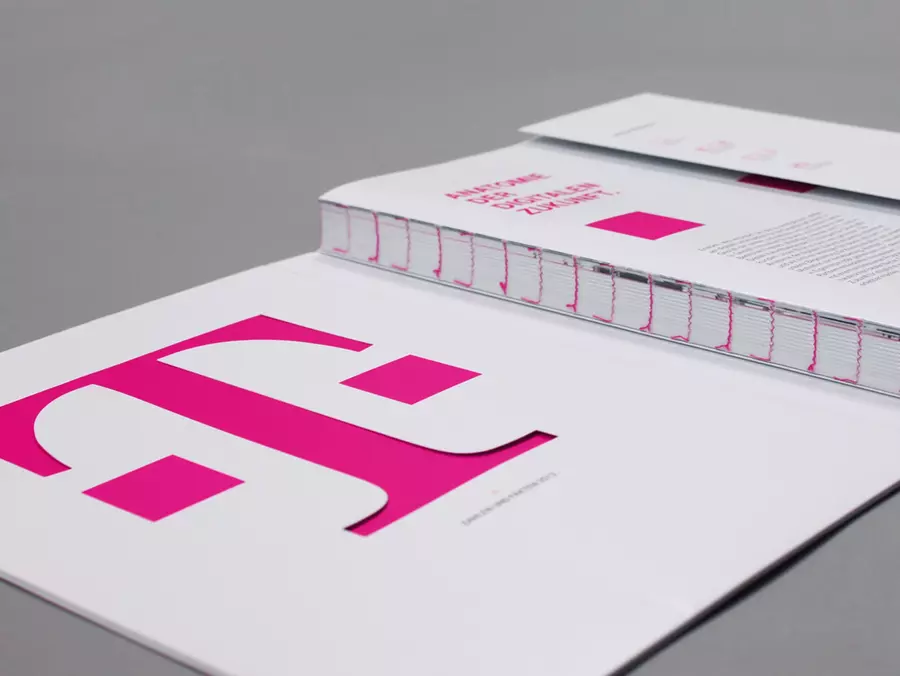 Teaser: Foto: Deutsche Telekom: Einblick Award-Geschäftsbericht 2013